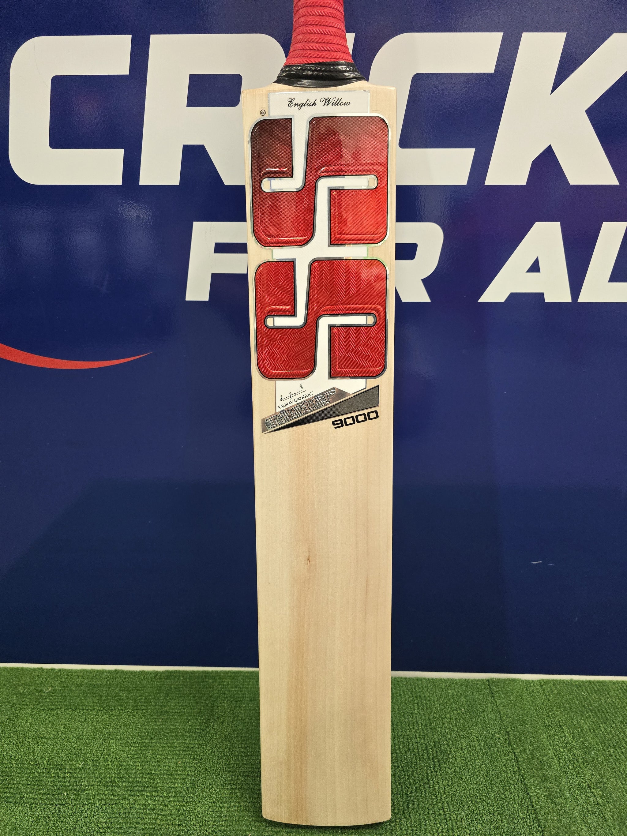 SS MASTER 9000 ENGLISH WILLOW CRICKET BAT