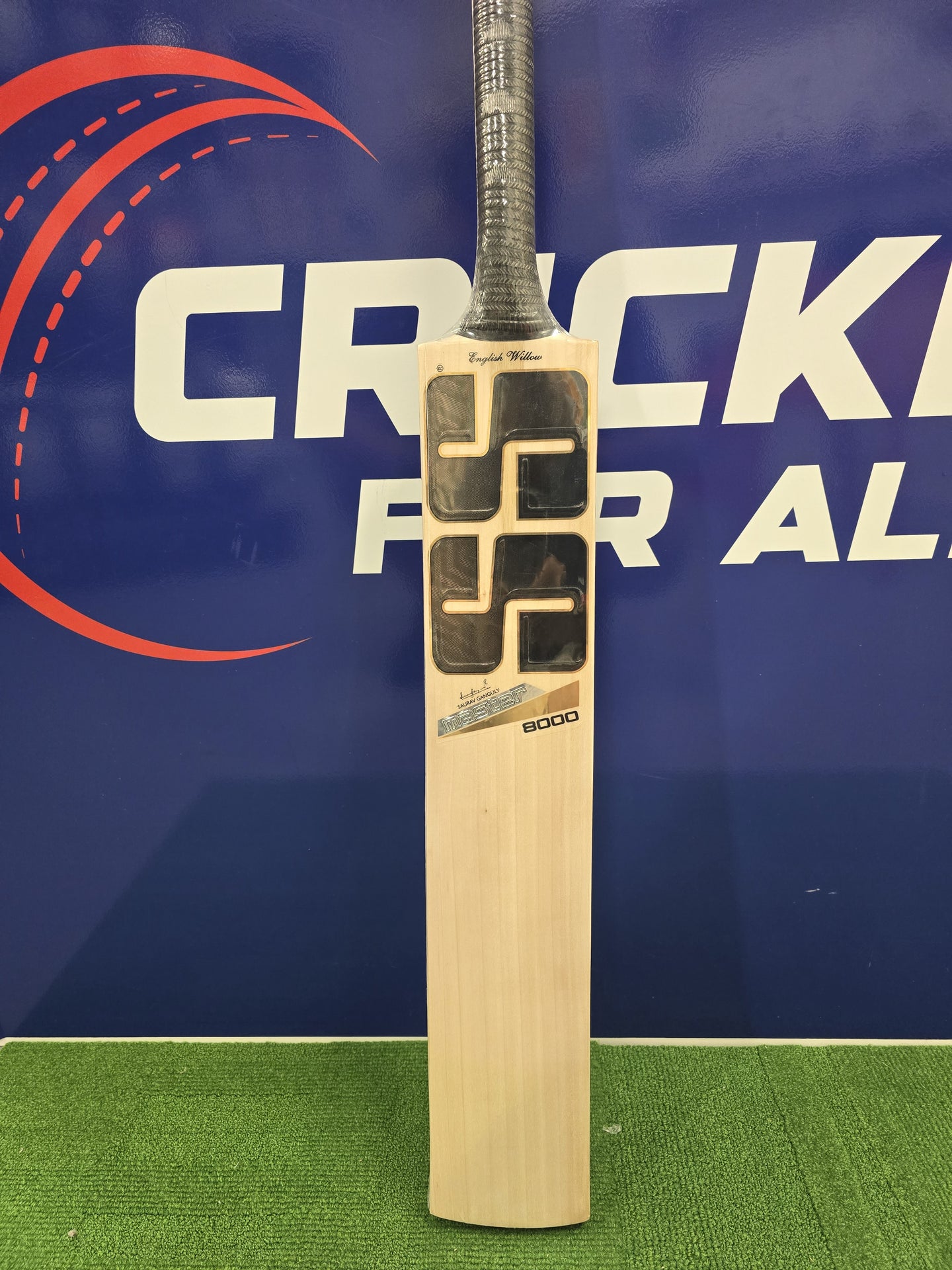 SS Master 8000 - Cricket Bat