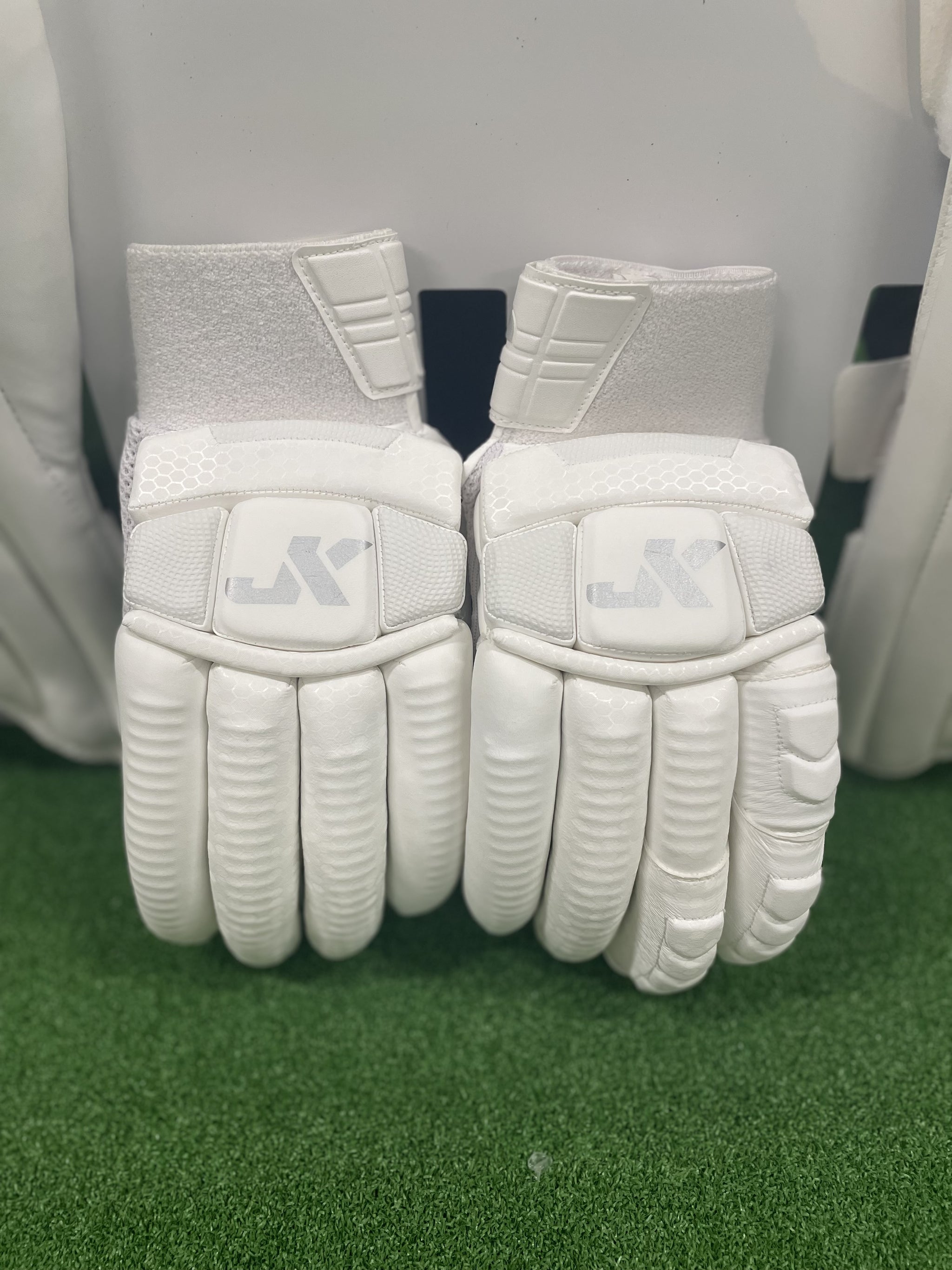 JK PEGASUS 3.0 BATTING GLOVES